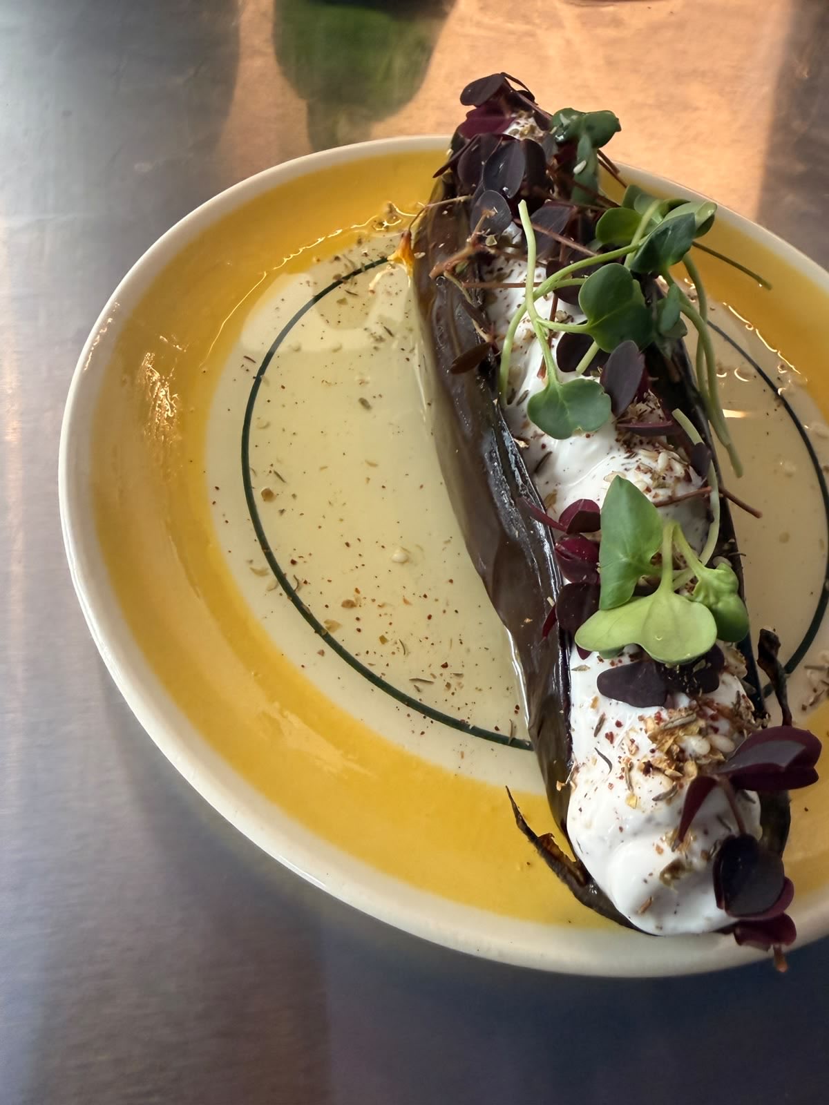 Aubergine confite, yaourt fumé, za'atar